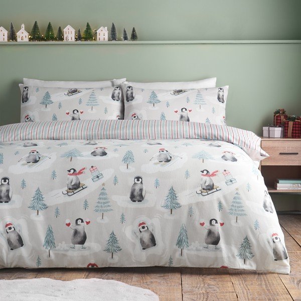 Natúr színű egyszemélyes flanel ágyneműhuzat 135x200 cm Brushed Christmas Penguins – Catherine Lansfield