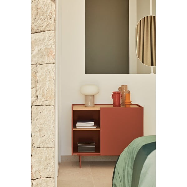 Téglavörös-natúr színű alacsony komód tölgyfa dekorral 90x78 cm Otto – Teulat-image-1