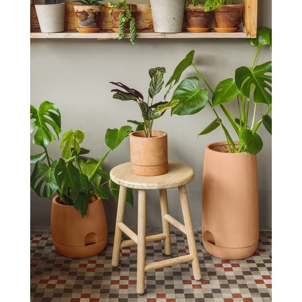 Lelis terrakotta önöntözős virágcserép alátéttel, magasság 26 cm - Kave Home-image-4