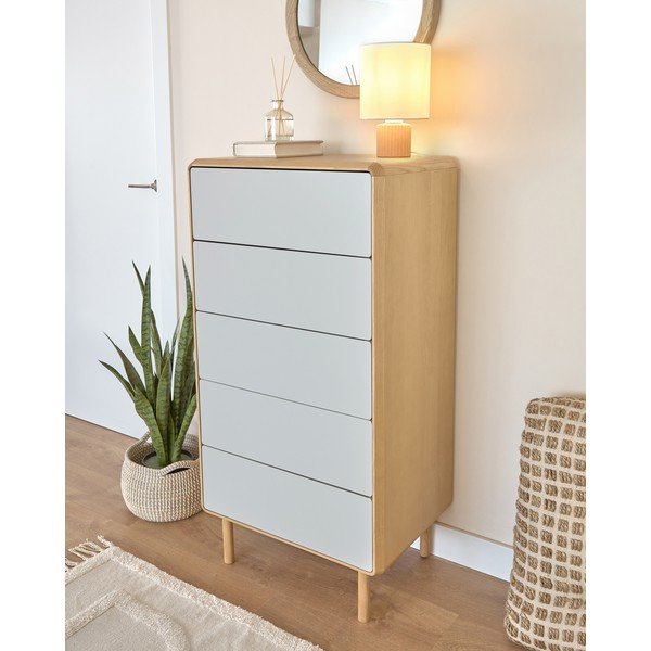 Szürke-natúr színű komód kőrisfa dekorral 60x117x42 cm Anielle – Kave Home-image-3