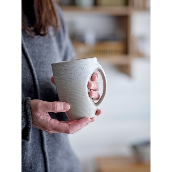 Szürke agyagkerámia bögre 550 ml Taupe – Bloomingville-image-1