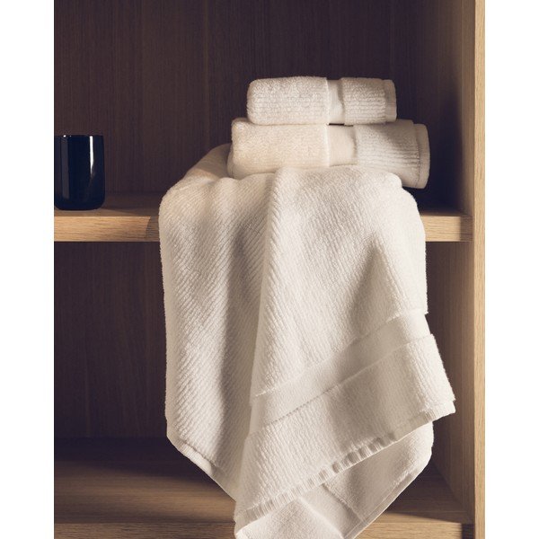 Fehér frottír pamut törölköző 50x90 cm Olvira – Kave Home-image-3