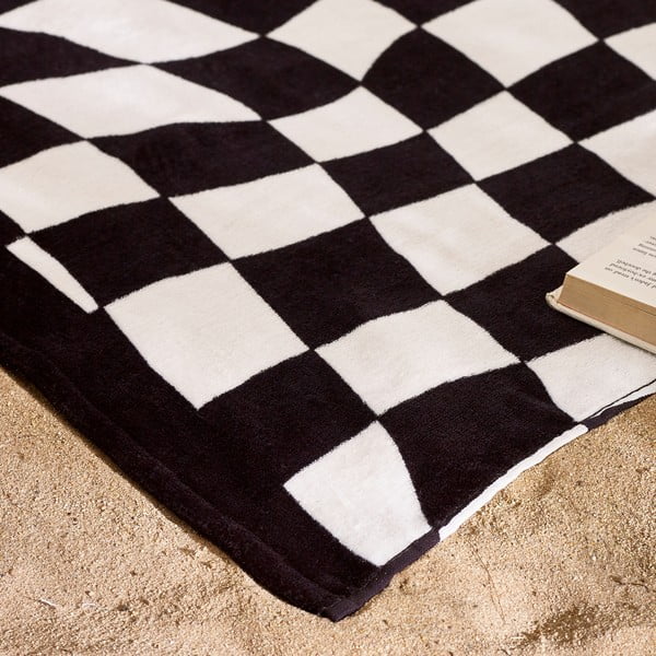 Fekete-fehér pamut strandtörölköző 76x160 cm Checkerboard – Catherine Lansfield-image-2