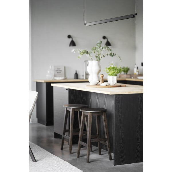 Sötétbarna tölgyfa bárszék szett 2 db-os (ülésmagasság 65 cm) Austin – Rowico-image-3