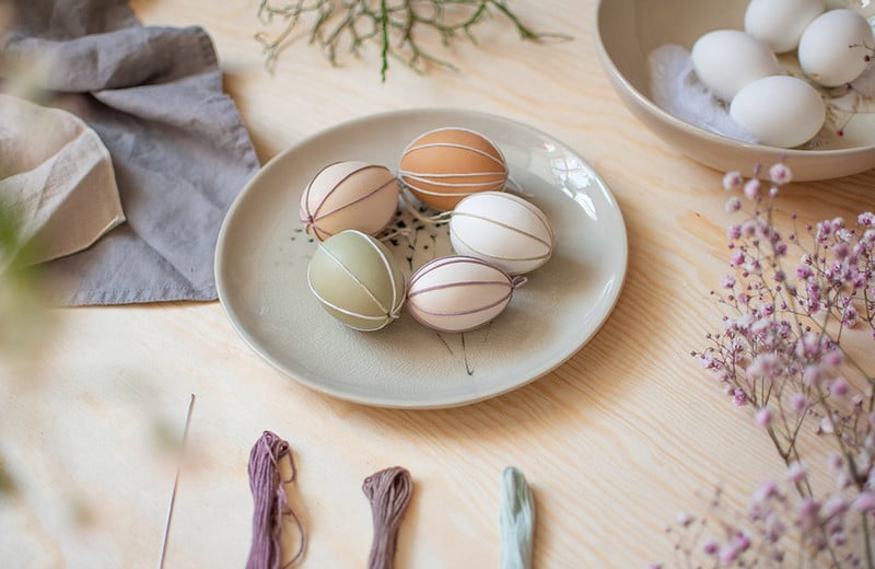 Egyszerű húsvéti tojás díszítések pamuttal