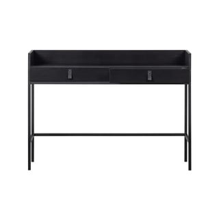 Fekete íróasztalok