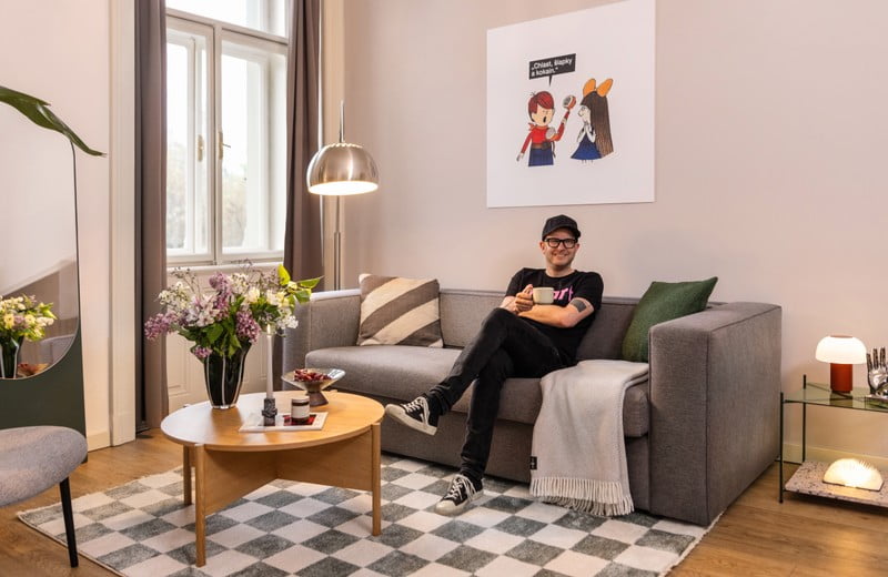 Amikor az egyedi dizájn és a szatíra egy hotelszobában találkozik