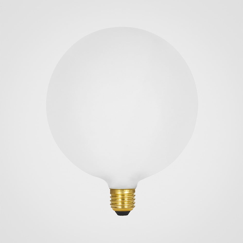 Meleg színű LED dimmelhető izzó E27, 8 W Sphere – tala